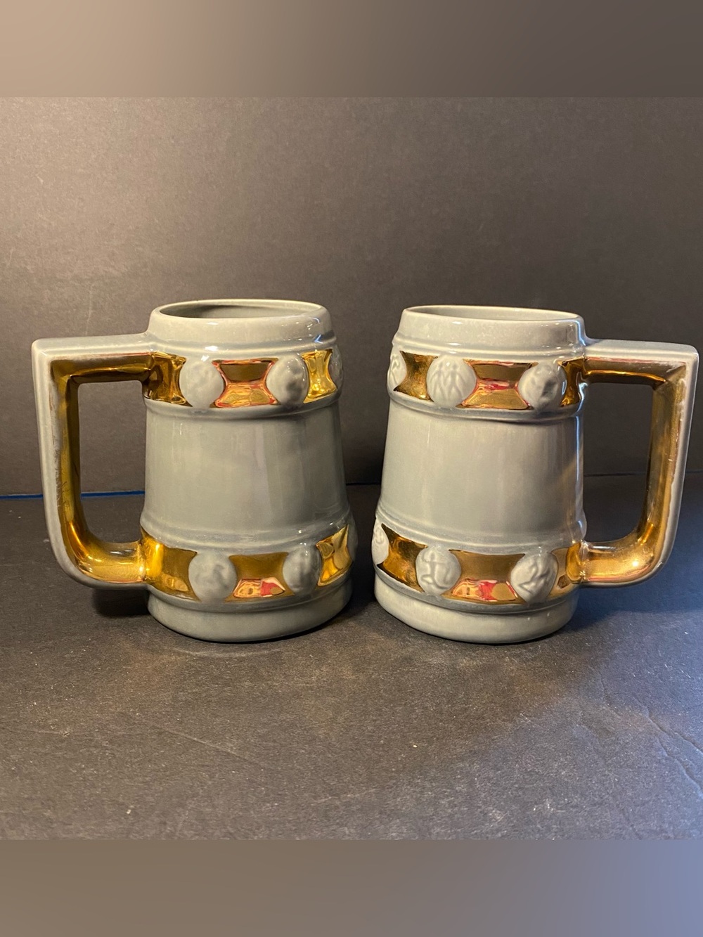 Vintage Roday of California San Clemente Beer Mugs (Set of 2) Gray & Gold